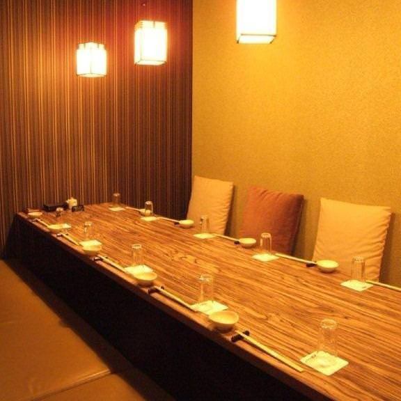 Our restaurant can accommodate up to 66 people and also has a completely private room for banquets.The izakaya is a 1-minute walk from Nagoya Station and has excellent transportation access, making it easy for everyone to gather together.All seats are in private rooms, so you can enjoy your time without worrying about other customers.If you are having a class reunion, after-party, birthday, anniversary, or any other kind of banquet or drinking party at Meieki, please use Rakuzo Utage!
