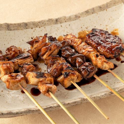 Assorted grilled skewers of Daisen chicken (with sauce or salt) 6 skewers