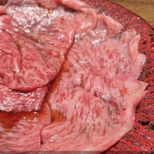 ≪売り切れ必須メニュー♪≫ 飲めるロース ￥2,088（税込）