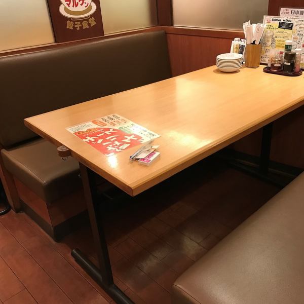 【테이블 좌석】 여유롭게 앉을 수있는 테이블 좌석도 준비!