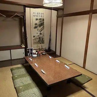2階 : 個室12名まで