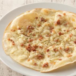 墨西哥薄饼披萨配火腿丁