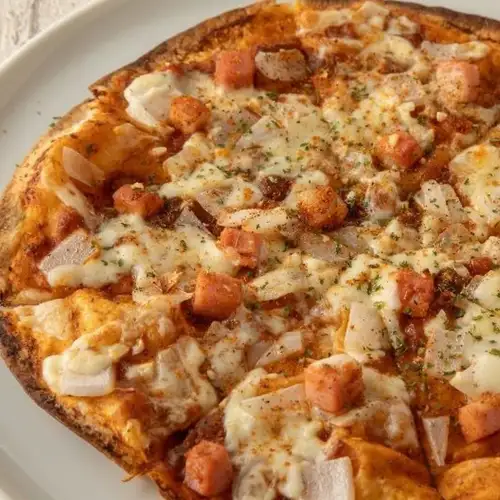 スパイスベーコンのトルティーヤピザ