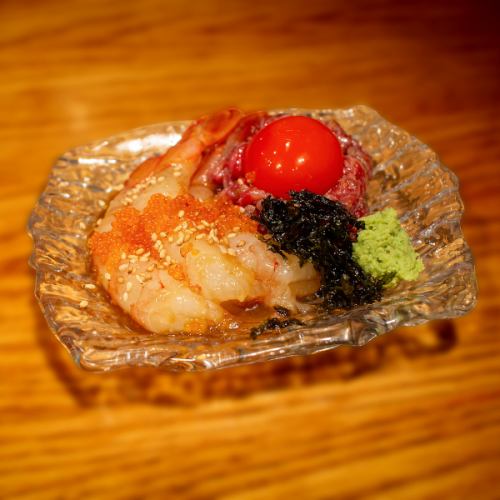 海老とろ月見ユッケ