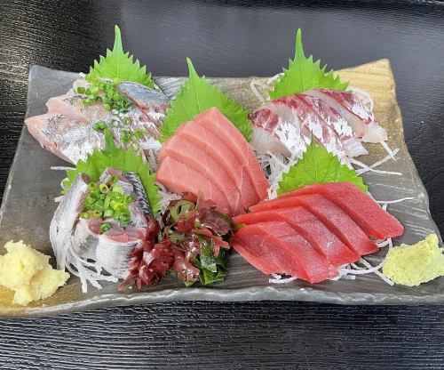 お刺身盛り合わせ（2人前）