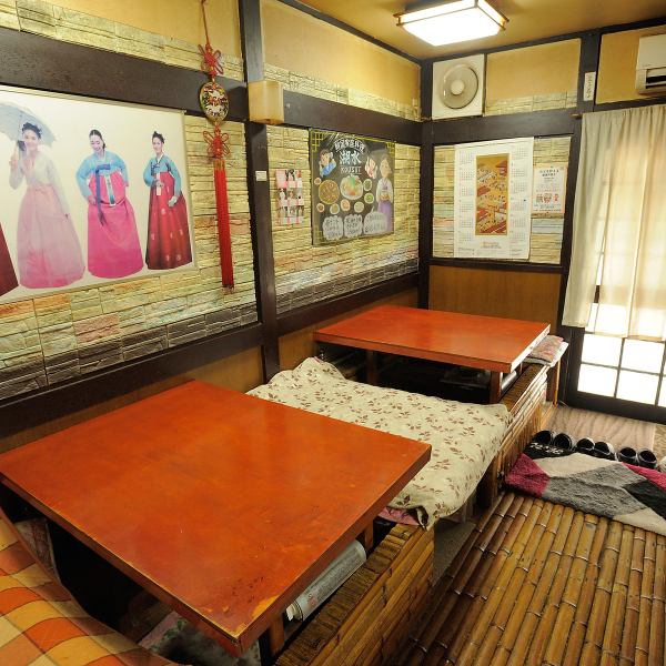 【小人数でのご宴会も大歓迎！】当店はちょっとしたご宴会や飲み会にもぴったりです。人数に応じてお席の配置も柔軟に対応しておりますので、お気軽にご相談ください◎あたたかみのある空間で、ぜひ皆さまと心地よい時間をお過ごしください。