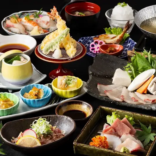 冬宴会【会席】ブリしゃぶ小鍋に中トロ刺身盛、フグ一夜干しや天ぷら、寿司《120分飲み放題付》
