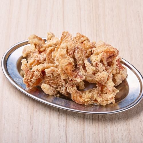 Heaping servings of fried chicken (10 pieces)