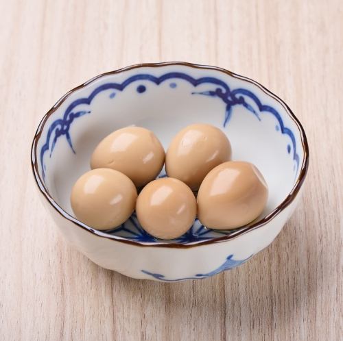 Boiled quail eggs