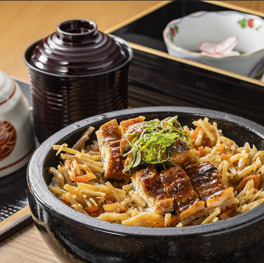 贅沢食材をたっぷりと使った鰻料理、天麩羅、お造り等が楽しめる