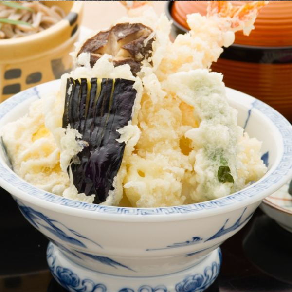 【旬の恵み】獲れたて海の幸と揚げたて天ぷらが楽しめるお昼御膳 1980円(税込)～