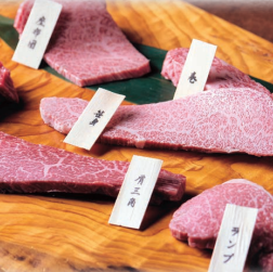 名物！【黒毛和牛一頭盛り合わせ】