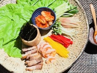 Korean-style hand-rolled salad of colorful vegetables