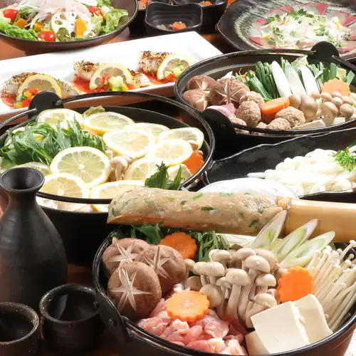 从十月起，我们将推出全新的无限畅饮火锅套餐！您可以选择什锦火锅或盐味相扑火锅。非常适合与亲朋好友分享享用。