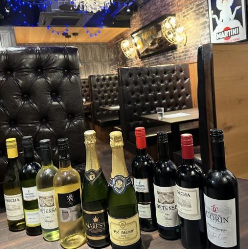 正如 Wine Shokubo 这个名字所暗示的那样，我们提供各种饮品！