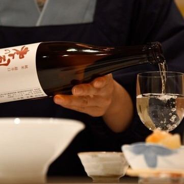 厳選の日本酒を常時15種類ほど、取り揃えております◎