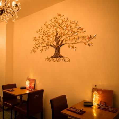 Table seat from 2 people.♪ It can be used for a special dinner party with a wide range of people ♪