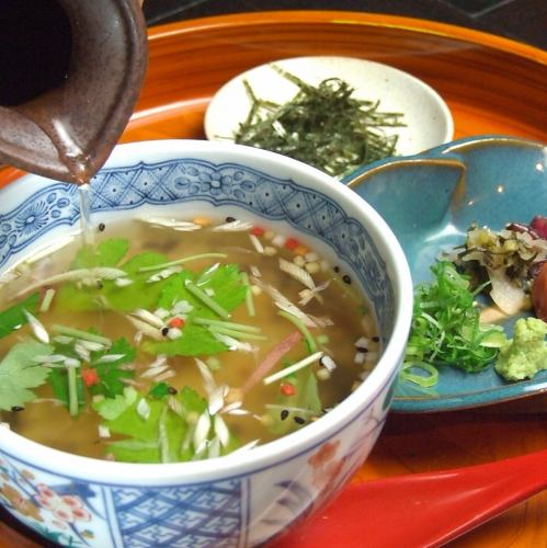 お出汁自慢のだし茶づけ