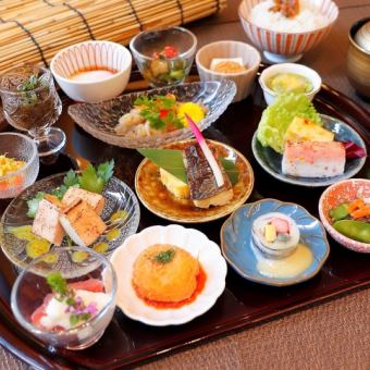 平日ランチ10食限定 夏の豆皿御膳(ワゴンデザート食べ放題付)