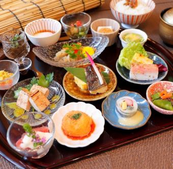 夏の豆皿御膳
