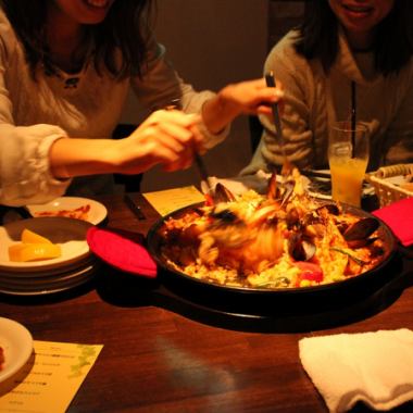 Everybody's fun ♪ Please separate paella and enjoy it