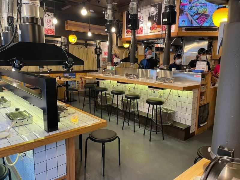 All seats are equipped with smoke exhaust facilities. Even though it's called Taishu Hormone Yakiniku, it has a calm atmosphere with woodgrain tones! It's a space with a sense of cleanliness, so it's a space that women should definitely use. , is an addicting shop!