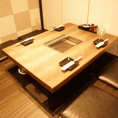 ゆったり愉しめる掘りごたつ席が充実！