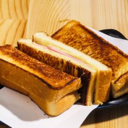 おつまみホットサンド