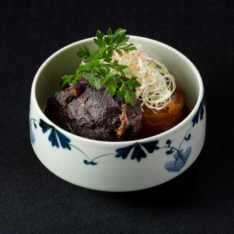 Kuroge Wagyu beef cheek meat