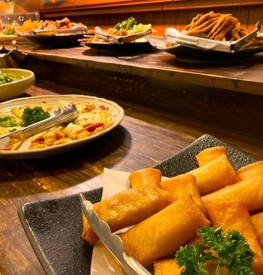 【感染予防対策実施中◎小皿分け提供】ソーシャルディスタンス対応◎食べ放題メニューを小皿提供しております。2名様～ご利用可能な個室各種ご用意♪デート、女子会、誕生日会、少人数での会社宴会なども安心してお楽しみいただけます！