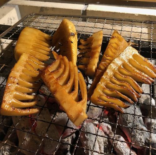 【炭火焼き】　筍の炭火焼き