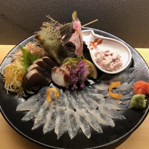 【活き造り】　天草産　カワハギの活き造り