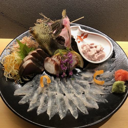 【活き造り】　天草産　カワハギの活き造り