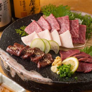【郷土料理セット】前菜・馬刺盛・刺盛3850円(税込)あとのご注文はアラカルトで☆