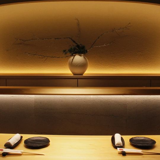 柜台限定☆京都怀石料理/共10道菜：110分钟无限畅饮8,500日元（含税）