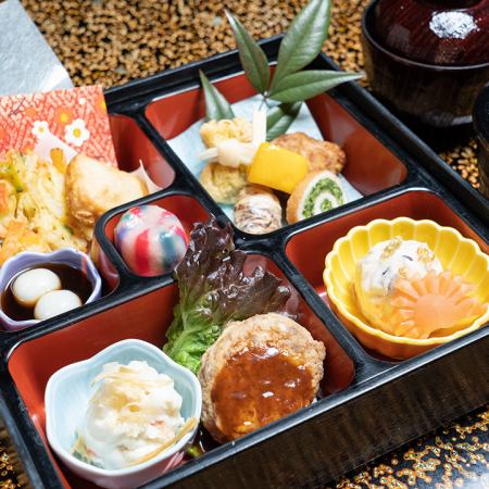 修學旅行限定“末廣便當”，充滿了色彩繽紛的京都小菜♪附米飯補充裝