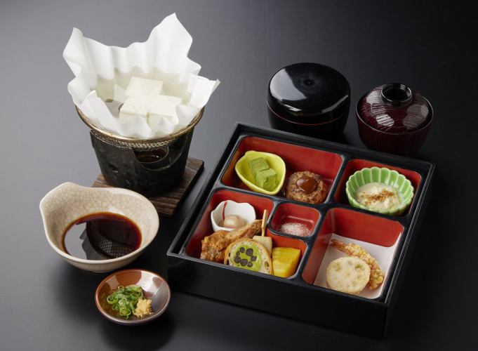 修学旅行限定『きぬかけ弁当』盛り沢山の内容でお子様も大満足!ご飯はおかわり付