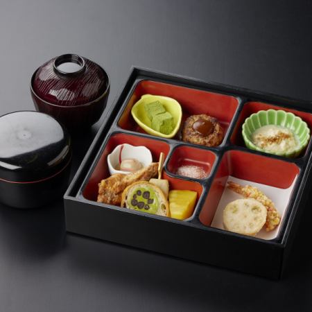 修学旅行限定『末広弁当』色とりどりの京のおばんざいが充実♪ ご飯おかわり付