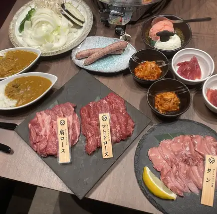 【含无限畅饮】九道菜澳洲羊肉品鉴套餐标准价:5500日元(含税)