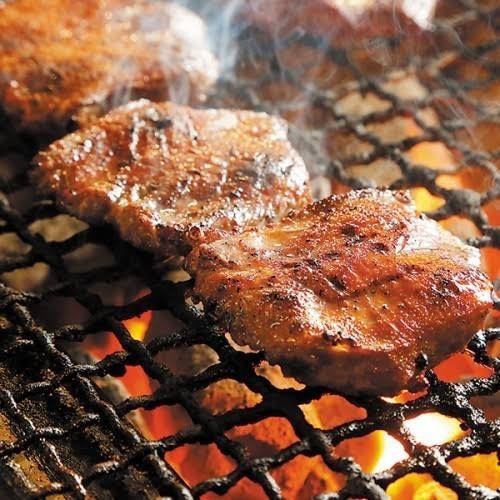 Charcoal-grilled thick-sliced beef tongue