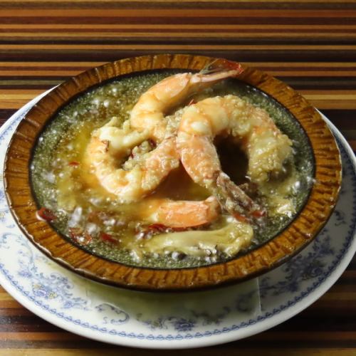 「グツグツのアヒージョ！」 エビと舞茸のアヒージョ