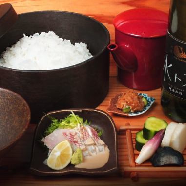 The sea bream rice that we serve with our special Hitsu rice is excellent.Perfect for dining with friends and customers from outside the prefecture.