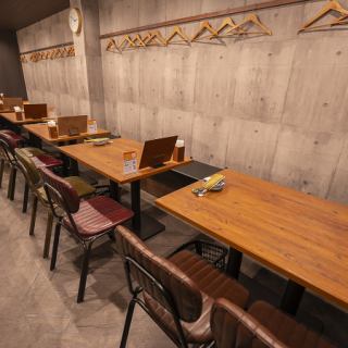 お子様連れのご家族でのご利用や気の合う仲間などとの食事に最適なお席になってます。リラックスしながらご利用ください。