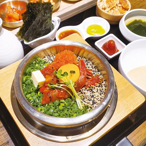 Yangnyeom shrimp pot rice set meal