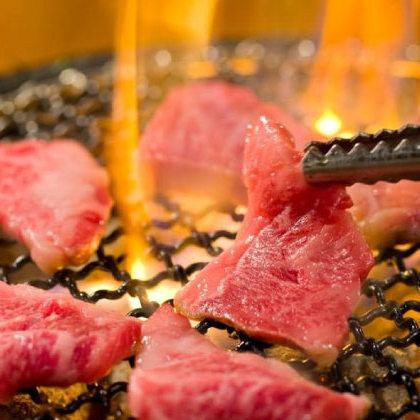 [Overwhelmingly great value plan] Approximately 30 types of charcoal grilled yakiniku all-you-can-eat for 100 minutes for 1,500 yen (1,650 yen including tax)