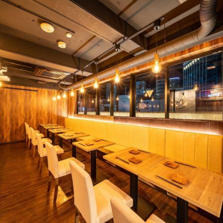 2名からご利用いただける『夜景の見える』テーブル席★