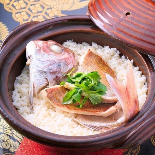 【瀬戸内名物】鯛を丸ごと一尾贅沢に炊き上げた絶品「塩鯛めし」