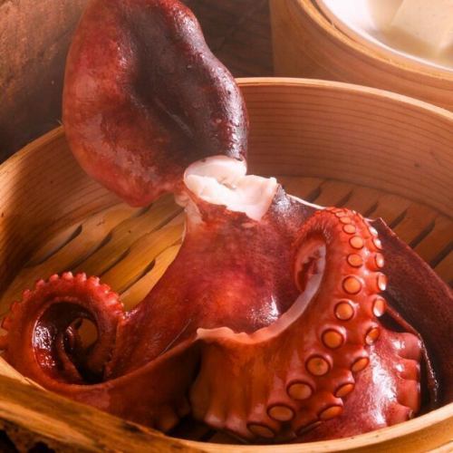 【噂の漁師メシ】豪快に味わう自慢の逸品「地ダコ浜蒸し」