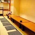 宴会用の広いお座敷ございます。最大４０名様まで収容可能です。少人数宴会も受け付けておりますので、ぜひご利用ください♪