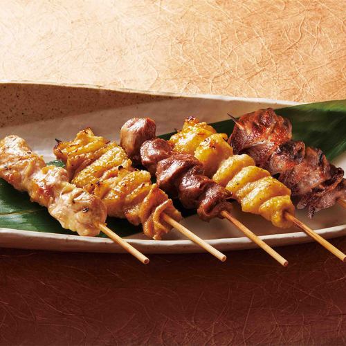 串焼き盛り合わせ 5串 (塩/タレ)